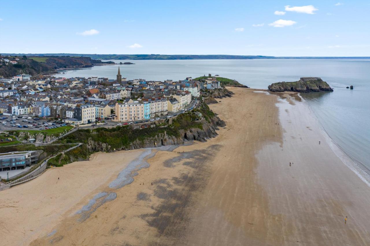 3 South Beach Court - Cosy Seafront Apartment Tenby Exteriör bild