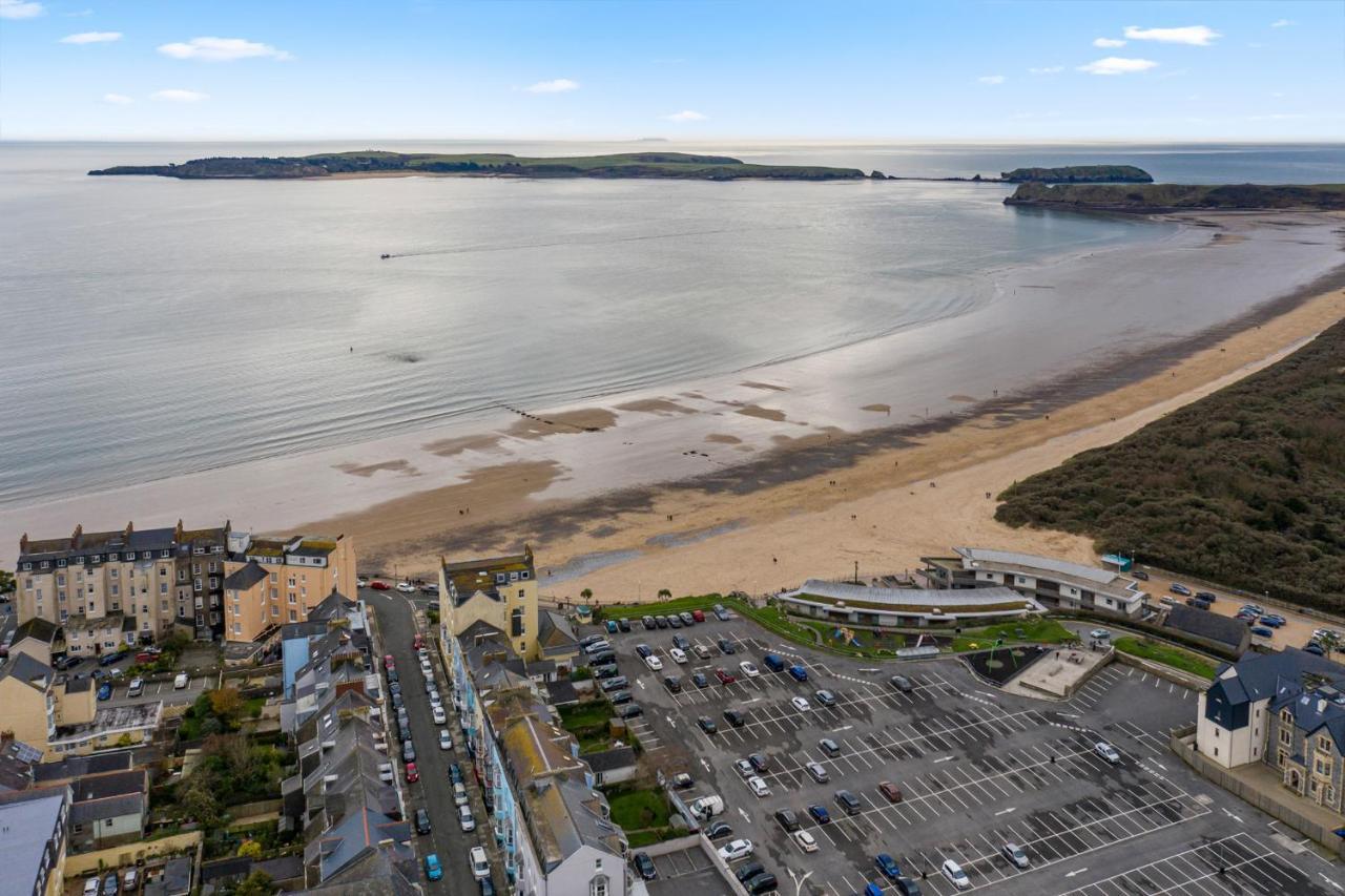 3 South Beach Court - Cosy Seafront Apartment Tenby Exteriör bild